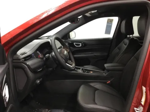 More photos of 2026 Jeep Compass Latitude at Gregg Young Abrams Chrysler Dodge Jeep Ram, WI