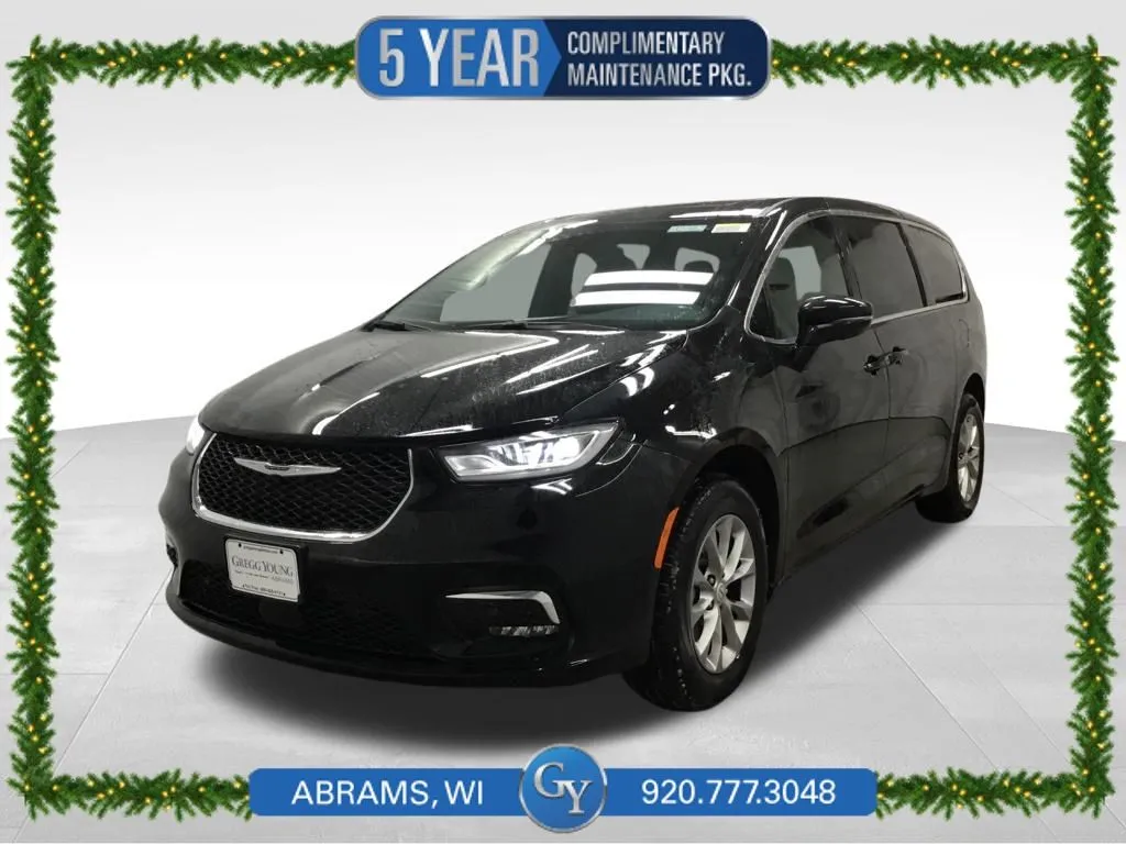 2026 Chrysler Pacifica Limited's photo