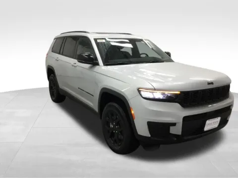 More photos of 2025 Jeep Grand Cherokee L Altitude X at Gregg Young Abrams Chrysler Dodge Jeep Ram, WI
