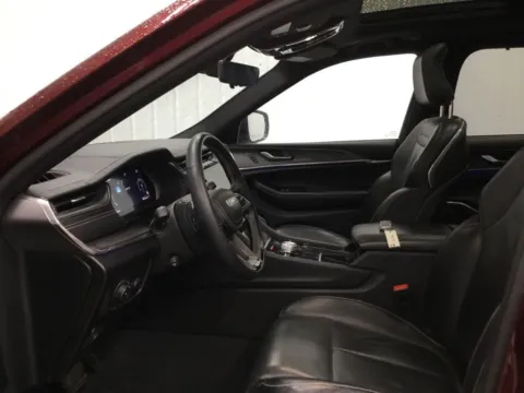 More photos of 2023 Jeep Grand Cherokee L Overland at Gregg Young Abrams Chrysler Dodge Jeep Ram, WI