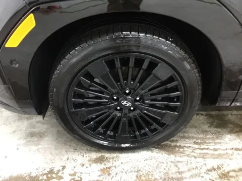 More photos of 2024 Hyundai Santa Fe Hybrid Calligraphy at Gregg Young Abrams Chrysler Dodge Jeep Ram, WI