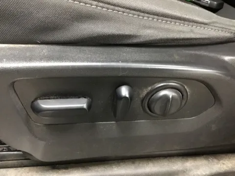 More photos of 2021 GMC Sierra 1500 Elevation at Gregg Young Abrams Chrysler Dodge Jeep Ram, WI