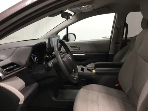 More photos of 2023 Toyota Sienna LE at Gregg Young Abrams Chrysler Dodge Jeep Ram, WI