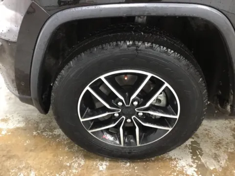 More photos of 2021 Jeep Grand Cherokee Trailhawk at Gregg Young Abrams Chrysler Dodge Jeep Ram, WI