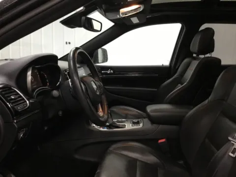 More photos of 2021 Jeep Grand Cherokee Trailhawk at Gregg Young Abrams Chrysler Dodge Jeep Ram, WI