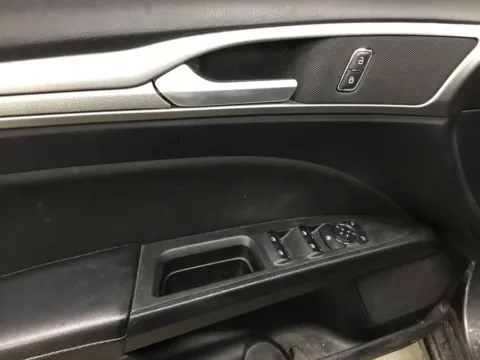 More photos of 2020 Ford Fusion SE at Gregg Young Abrams Chrysler Dodge Jeep Ram, WI