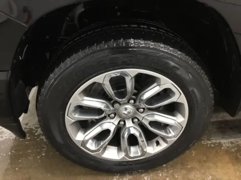 More photos of 2019 Ram 1500 Laramie at Gregg Young Abrams Chrysler Dodge Jeep Ram, WI