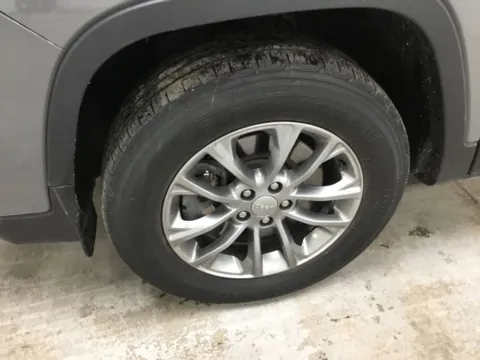 More photos of 2020 Jeep Cherokee Latitude Plus at Gregg Young Abrams Chrysler Dodge Jeep Ram, WI