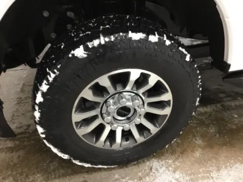 More photos of 2021 Ford F-250SD Lariat at Gregg Young Abrams Chrysler Dodge Jeep Ram, WI