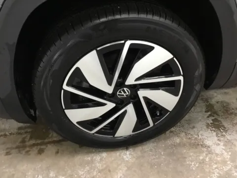 Another view of 2025 Volkswagen Atlas 2.0T SE w/Technology for sale in Abrams, WI at Gregg Young Abrams Chrysler Dodge Jeep Ram