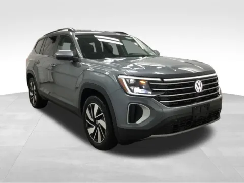 Photos of 2025 Volkswagen Atlas 2.0T SE w/Technology for sale in Abrams, WI at Gregg Young Abrams Chrysler Dodge Jeep Ram