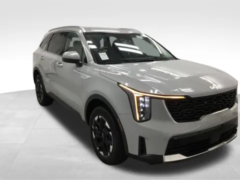 More photos of 2025 Kia Sorento S at Gregg Young Abrams Chrysler Dodge Jeep Ram, WI