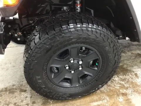 More photos of 2021 Jeep Gladiator Mojave at Gregg Young Abrams Chrysler Dodge Jeep Ram, WI