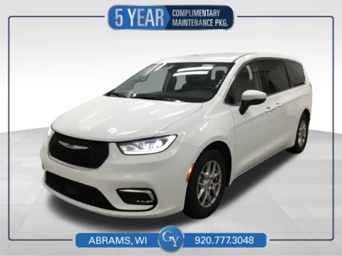 White 2023 Chrysler Pacifica Touring L for sale in Abrams, WI