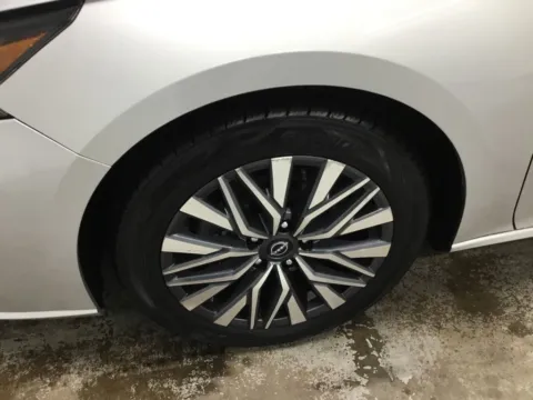 More photos of 2023 Nissan Altima 2.5 SV at Gregg Young Abrams Chrysler Dodge Jeep Ram, WI