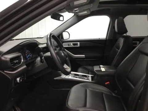More photos of 2023 Ford Explorer XLT at Gregg Young Abrams Chrysler Dodge Jeep Ram, WI