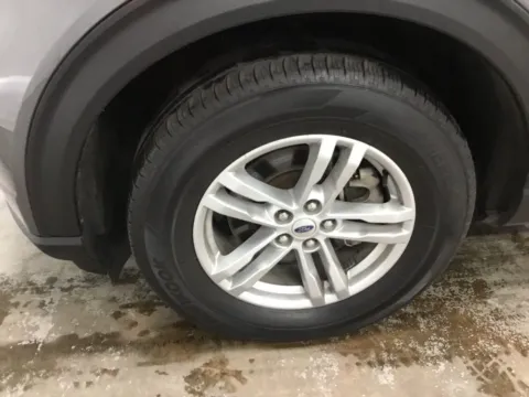 More photos of 2023 Ford Explorer XLT at Gregg Young Abrams Chrysler Dodge Jeep Ram, WI