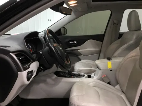 More photos of 2020 Jeep Cherokee at Gregg Young Abrams Chrysler Dodge Jeep Ram, WI