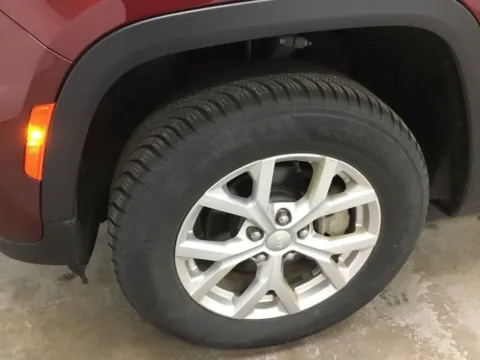 More photos of 2023 Jeep Grand Cherokee Limited at Gregg Young Abrams Chrysler Dodge Jeep Ram, WI