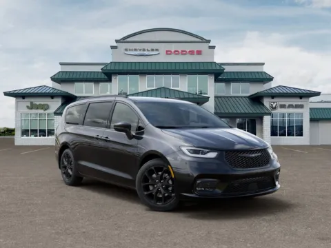 More photos of 2026 Chrysler Pacifica Select at Gregg Young Abrams Chrysler Dodge Jeep Ram, WI