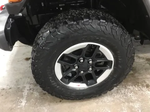 More photos of 2021 Jeep Wrangler Unlimited Rubicon at Gregg Young Abrams Chrysler Dodge Jeep Ram, WI