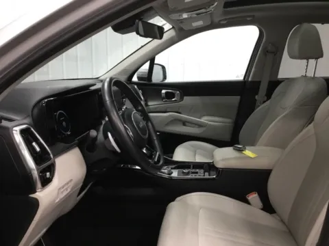 More photos of 2023 Kia Sorento Plug-In Hybrid SX Prestige at Gregg Young Abrams Chrysler Dodge Jeep Ram, WI