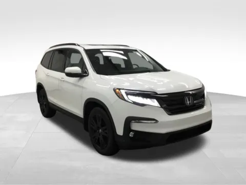 Photos of 2022 Honda Pilot Elite for sale in Abrams, WI at Gregg Young Abrams Chrysler Dodge Jeep Ram