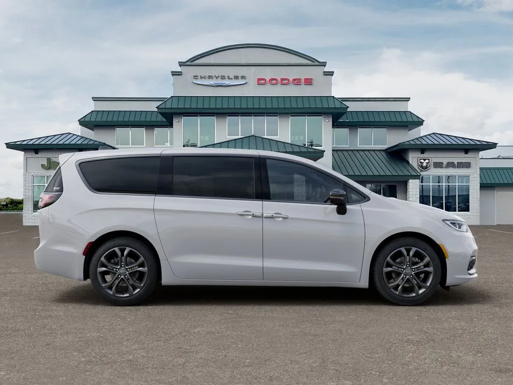 2026 Chrysler Pacifica Select - Photo 21