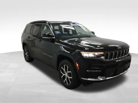 More photos of 2023 Jeep Grand Cherokee L Limited at Gregg Young Abrams Chrysler Dodge Jeep Ram, WI