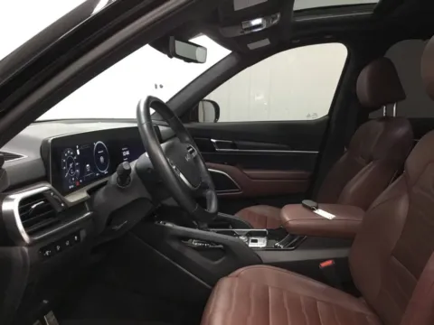 More photos of 2023 Kia Telluride SX-Prestige X-Line at Gregg Young Abrams Chrysler Dodge Jeep Ram, WI