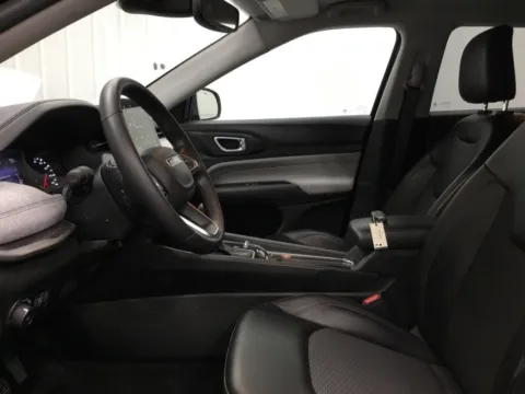 More photos of 2022 Jeep Compass Latitude at Gregg Young Abrams Chrysler Dodge Jeep Ram, WI