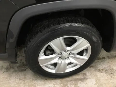 More photos of 2022 Jeep Compass Latitude at Gregg Young Abrams Chrysler Dodge Jeep Ram, WI