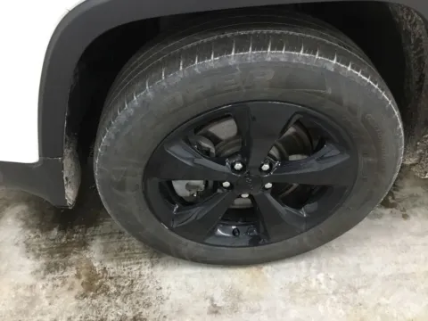 More photos of 2018 Jeep Cherokee Limited at Gregg Young Abrams Chrysler Dodge Jeep Ram, WI