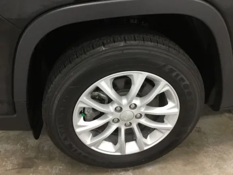 More photos of 2022 Jeep Cherokee X at Gregg Young Abrams Chrysler Dodge Jeep Ram, WI