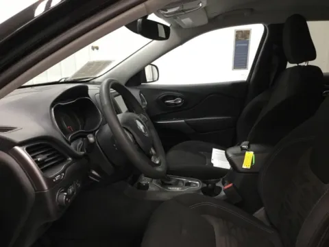 More photos of 2022 Jeep Cherokee X at Gregg Young Abrams Chrysler Dodge Jeep Ram, WI