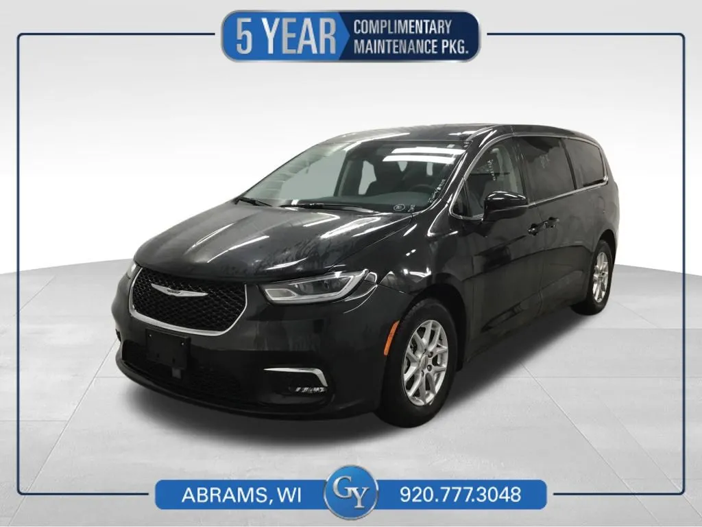 Black 2023 Chrysler Pacifica Touring L for sale in Abrams, WI