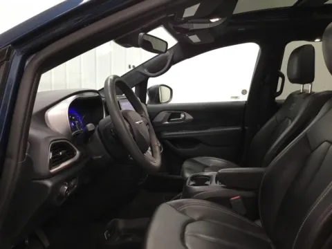 More photos of 2023 Chrysler Pacifica Touring L at Gregg Young Abrams Chrysler Dodge Jeep Ram, WI