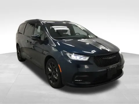 Another view of 2023 Chrysler Pacifica Touring L for sale in Abrams, WI at Gregg Young Abrams Chrysler Dodge Jeep Ram