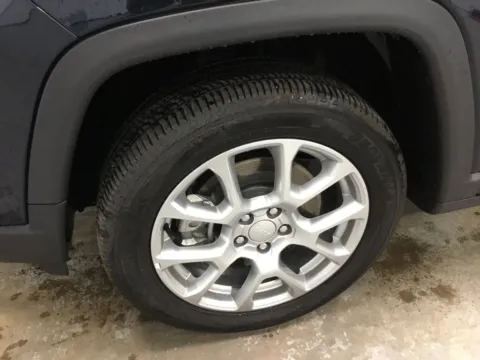 More photos of 2024 Jeep Compass Latitude Lux at Gregg Young Abrams Chrysler Dodge Jeep Ram, WI