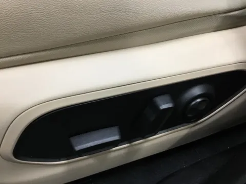 More photos of 2023 Jeep Grand Cherokee Limited at Gregg Young Abrams Chrysler Dodge Jeep Ram, WI