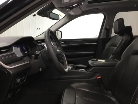 More photos of 2023 Jeep Grand Cherokee L Limited at Gregg Young Abrams Chrysler Dodge Jeep Ram, WI