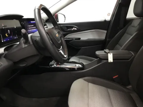 More photos of 2024 Chevrolet Trax LT at Gregg Young Abrams Chrysler Dodge Jeep Ram, WI