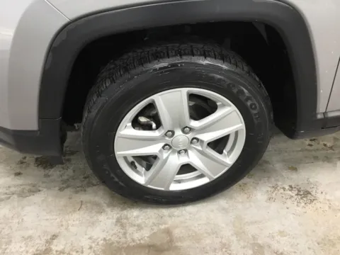 More photos of 2022 Jeep Compass Latitude at Gregg Young Abrams Chrysler Dodge Jeep Ram, WI