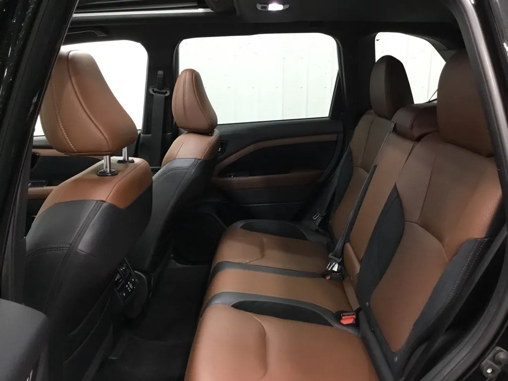 2025 Subaru Forester Touring - Photo 32
