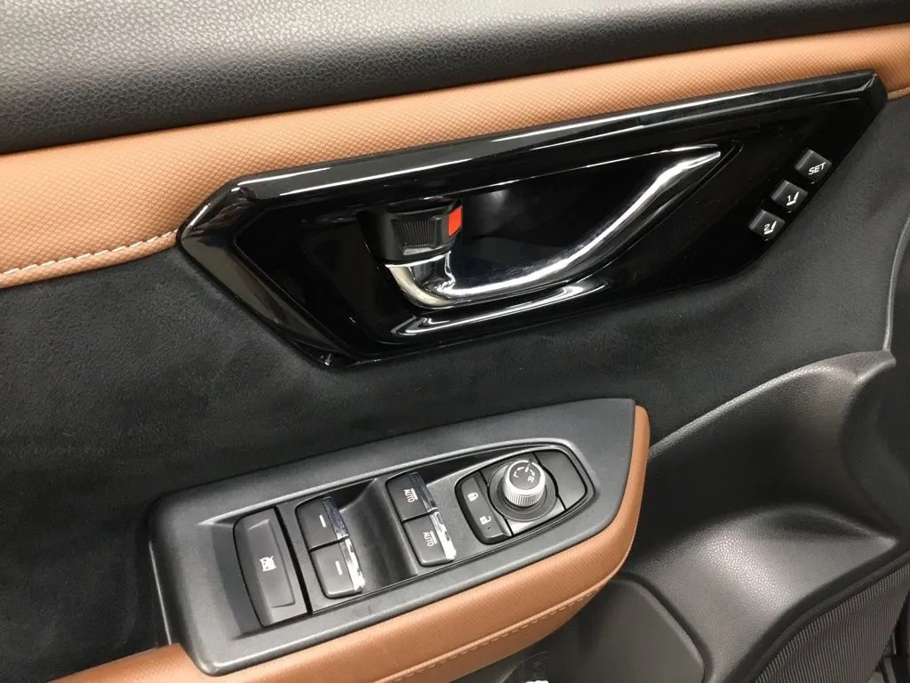 2025 Subaru Forester Touring - Photo 8