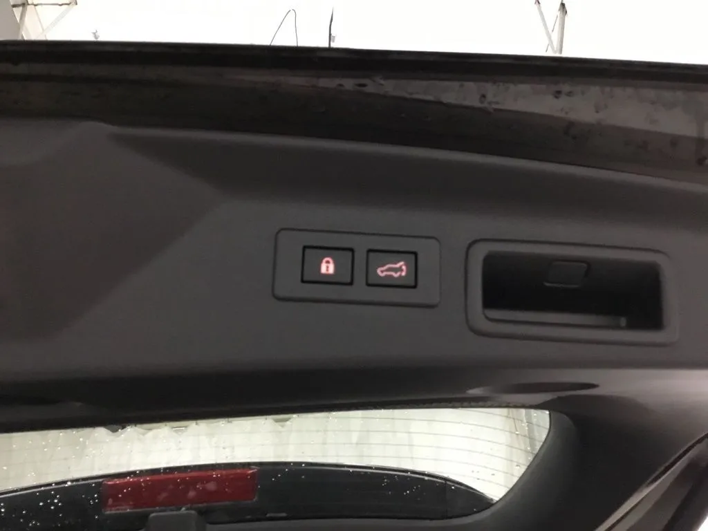 2025 Subaru Forester Touring - Photo 40