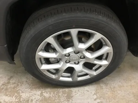 More photos of 2022 Jeep Compass Latitude Lux at Gregg Young Abrams Chrysler Dodge Jeep Ram, WI