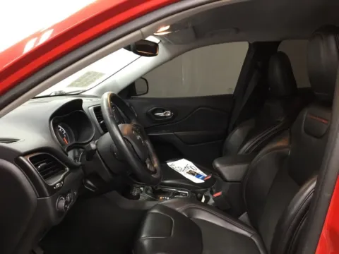More photos of 2019 Jeep Cherokee Trailhawk at Gregg Young Abrams Chrysler Dodge Jeep Ram, WI