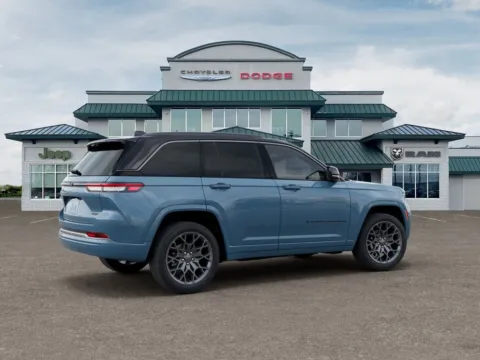 More photos of 2026 Jeep Grand Cherokee Summit at Gregg Young Abrams Chrysler Dodge Jeep Ram, WI