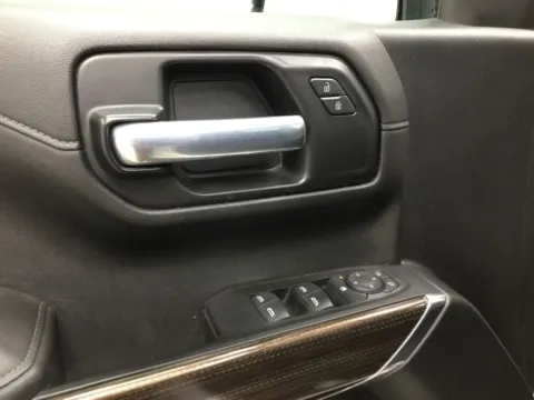 More photos of 2021 Chevrolet Silverado 1500 LT Trail Boss at Gregg Young Abrams Chrysler Dodge Jeep Ram, WI